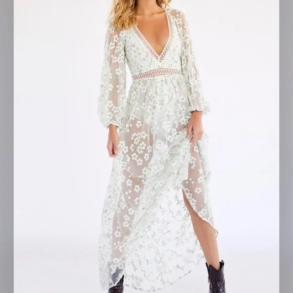 chinese dress ladies Ethereal Maxi Dress – Prom, Gala & Evening Wear main image 1